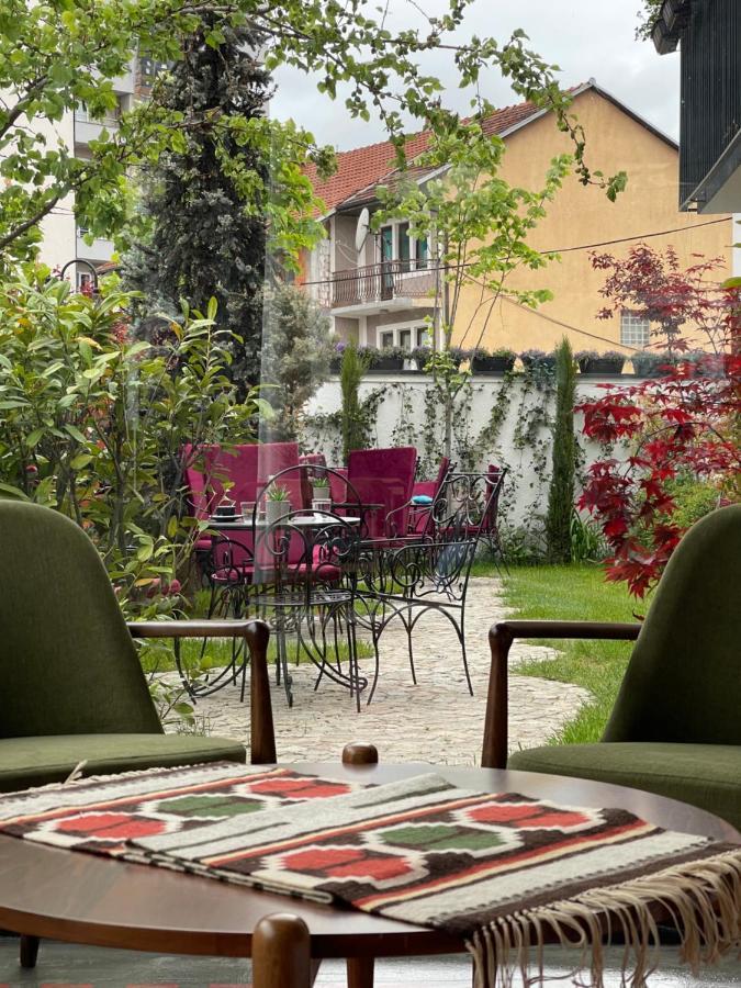 Etnomania Boutique Hotel Pristina Exterior photo